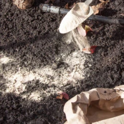 Calphos Soft Rock Phosphate - Regular Powder (50 Lb) -Felco Butik mulch 019 1